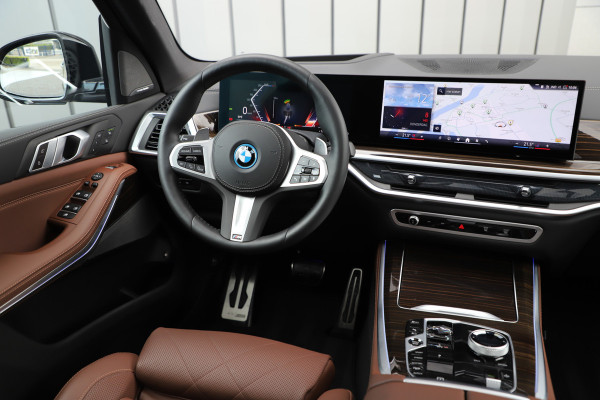 BMW X5 xDrive50e | 490PK | Luchtvering | Massage | Keyles-go | Head-up | Harman\kardon | Laser-led | Sfeerverlichting | Stoelkoeling |