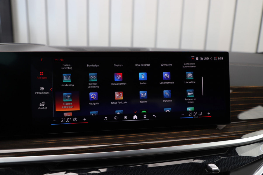 BMW X5 xDrive50e | 490PK | Luchtvering | Massage | Keyles-go | Head-up | Harman\kardon | Laser-led | Sfeerverlichting | Stoelkoeling |