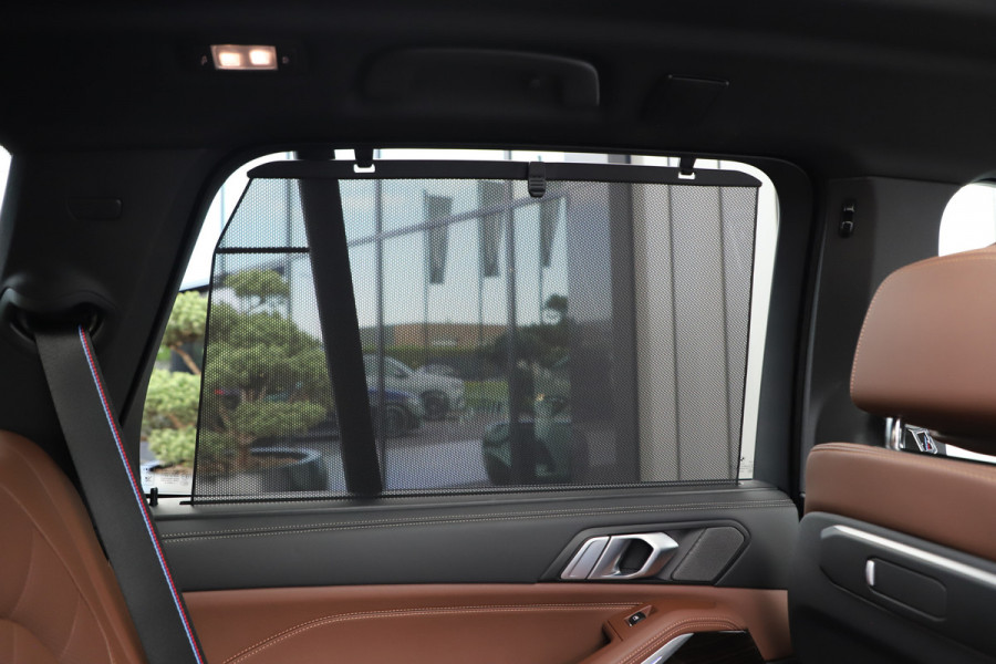 BMW X5 xDrive50e | 490PK | Luchtvering | Massage | Keyles-go | Head-up | Harman\kardon | Laser-led | Sfeerverlichting | Stoelkoeling |