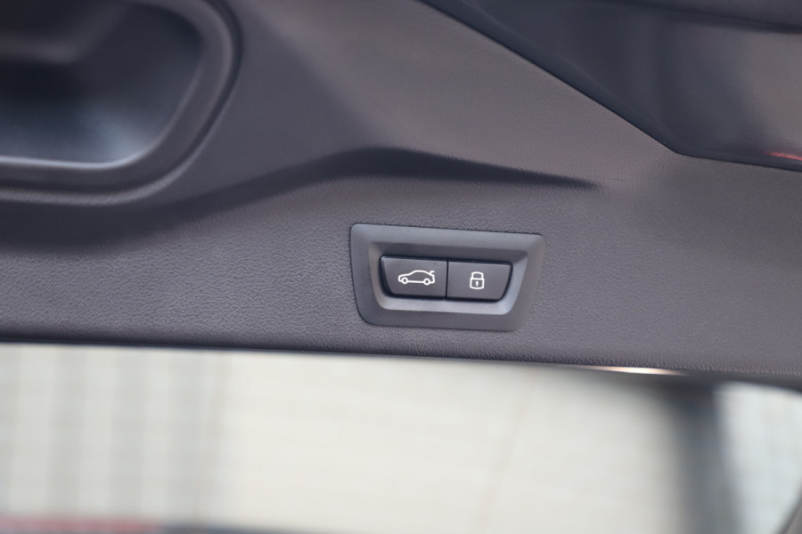 BMW X5 xDrive50e | 490PK | Luchtvering | Massage | Keyles-go | Head-up | Harman\kardon | Laser-led | Sfeerverlichting | Stoelkoeling |