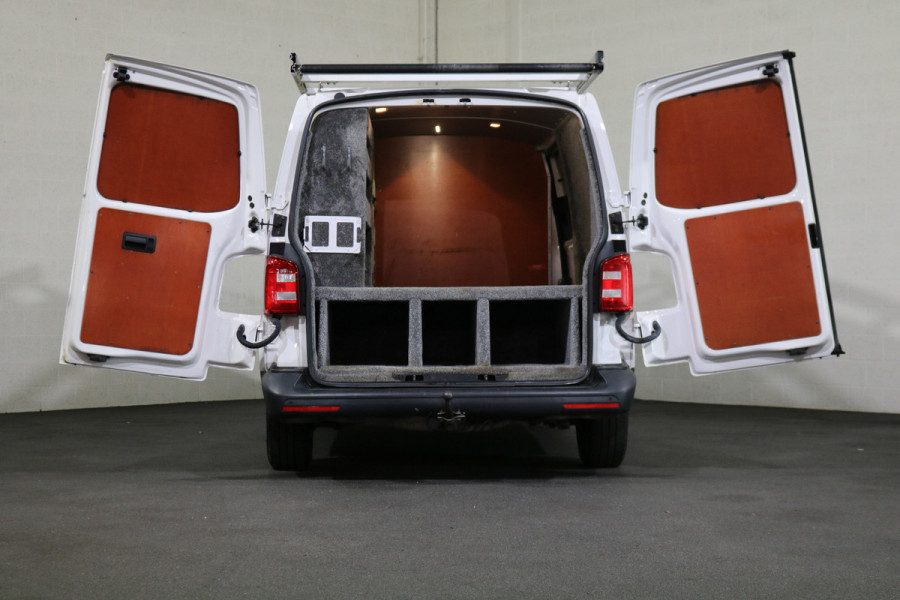 Volkswagen Transporter 2.0 TDI L2 H1 Euro 6 Airco Cruise Trekhaak