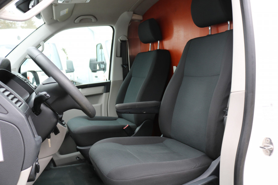 Volkswagen Transporter 2.0 TDI L2 H1 Euro 6 Airco Cruise Trekhaak