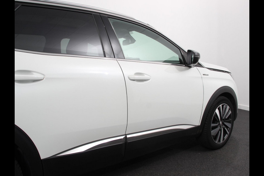 Peugeot 3008 1.6 e-THP GT Line Panorama dak Navigatie Lederen bekleding Cruise control Memory seats Camera Parkeer sensoren