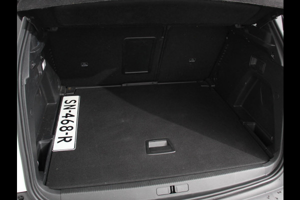 Peugeot 3008 1.6 e-THP GT Line Panorama dak Navigatie Lederen bekleding Cruise control Memory seats Camera Parkeer sensoren
