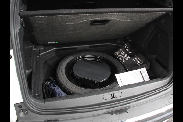 Peugeot 3008 1.6 e-THP GT Line Panorama dak Navigatie Lederen bekleding Cruise control Memory seats Camera Parkeer sensoren