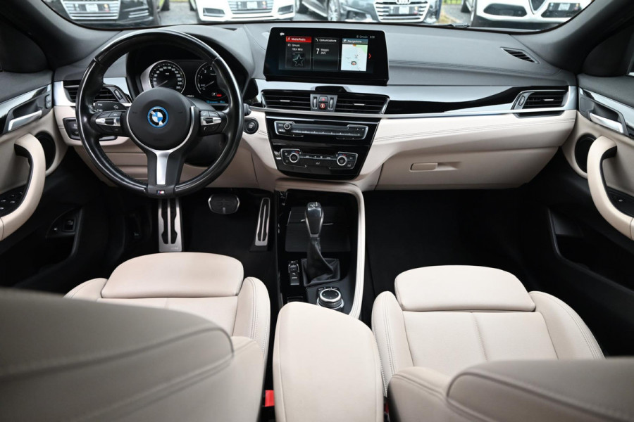 BMW X2 XDrive25e Executive M-Sport 220 PK Dealer o.h Head-Up Camera Leder LED 19''