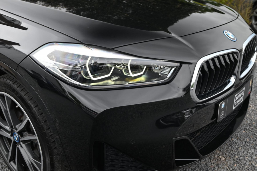 BMW X2 XDrive25e Executive M-Sport 220 PK Dealer o.h Head-Up Camera Leder LED 19''