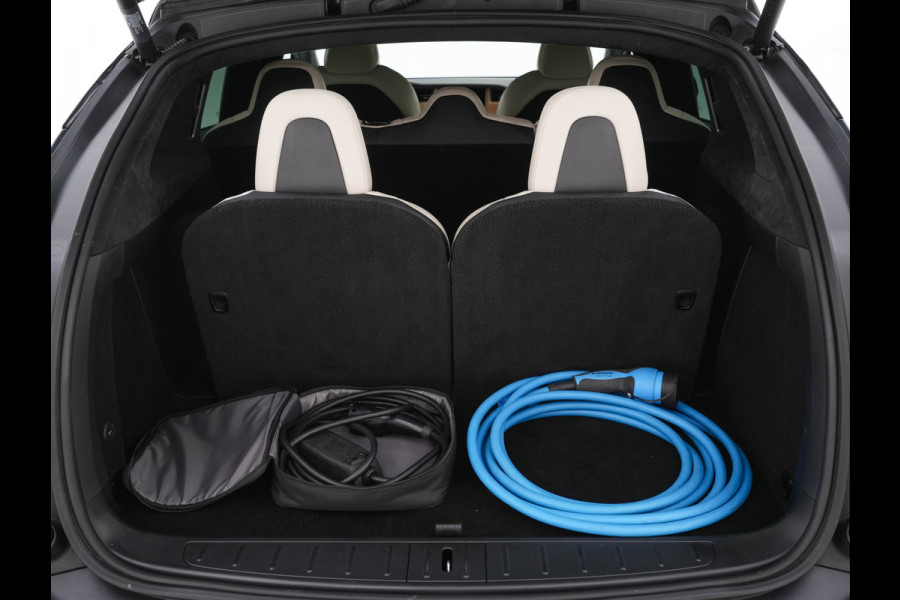 Tesla Model X Long Range [ 7-Pers ] Aut.*PANO-WINDOW | AUTO-PILOT | FULL-NAPPA-LEATHER | ADAPT.CRUISE | NAVI-FULLMAP | CCS-FASTLOADER | FULL-LED | AIR-SUSPENSION | DIGI-COCKPIT | KEYLESS | CAMERA | DAB+ | HEATED-SPORT-SEATS | 2