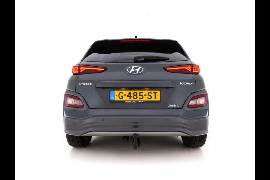 Hyundai Kona EV Premium 64 kWh (INCL-BTW) *PANO | FULL-LEATHER | HEAD-UP | FULL-LED | NAVI-FULLMAP | DAB | ADAPTIVE-CRUISE | KRELL-AUDIO | KEYLESS | CAMERA | BLIND-SPOT | LANE-ASSIST | DIGI-COCKPIT | COMFORT-SEATS | TOWBAR