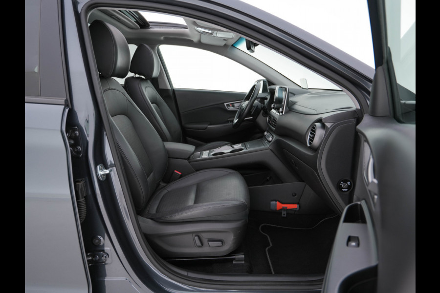 Hyundai Kona EV Premium 64 kWh (INCL-BTW) *PANO | FULL-LEATHER | HEAD-UP | FULL-LED | NAVI-FULLMAP | DAB | ADAPTIVE-CRUISE | KRELL-AUDIO | KEYLESS | CAMERA | BLIND-SPOT | LANE-ASSIST | DIGI-COCKPIT | COMFORT-SEATS | TOWBAR