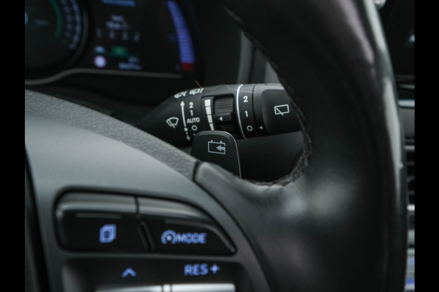 Hyundai Kona EV Premium 64 kWh (INCL-BTW) *PANO | FULL-LEATHER | HEAD-UP | FULL-LED | NAVI-FULLMAP | DAB | ADAPTIVE-CRUISE | KRELL-AUDIO | KEYLESS | CAMERA | BLIND-SPOT | LANE-ASSIST | DIGI-COCKPIT | COMFORT-SEATS | TOWBAR