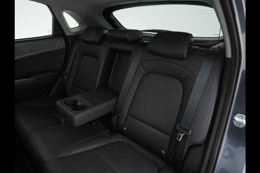 Hyundai Kona EV Premium 64 kWh (INCL-BTW) *PANO | FULL-LEATHER | HEAD-UP | FULL-LED | NAVI-FULLMAP | DAB | ADAPTIVE-CRUISE | KRELL-AUDIO | KEYLESS | CAMERA | BLIND-SPOT | LANE-ASSIST | DIGI-COCKPIT | COMFORT-SEATS | TOWBAR