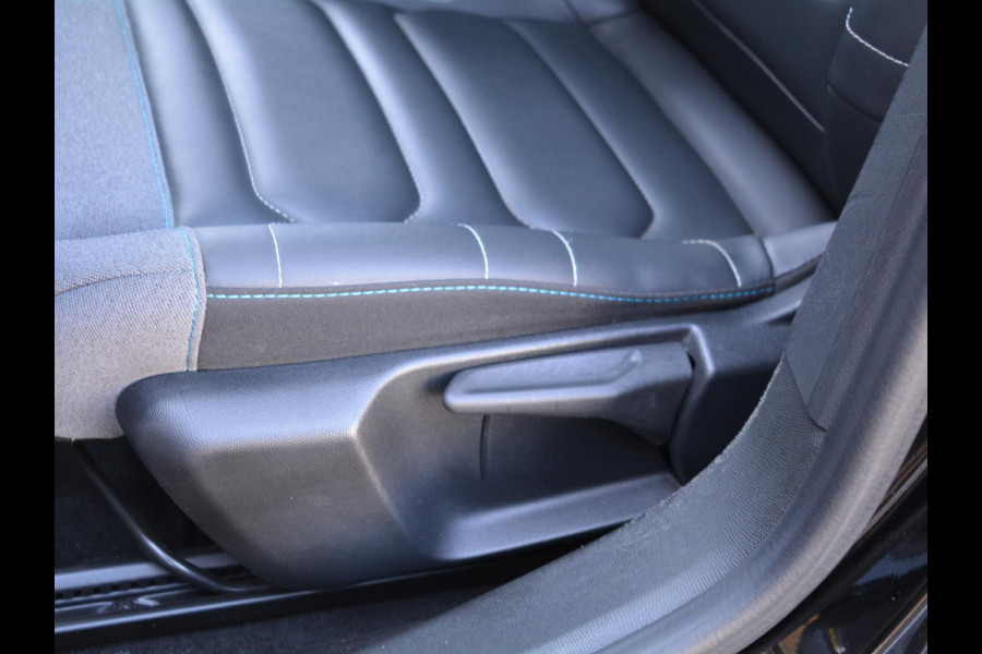 Citroën C4 1.2 Turbo 130pk Automaat Shine | Panoramadak | Hifi installatie |