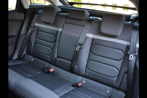 Citroën C4 1.2 Turbo 130pk Automaat Shine | Panoramadak | Hifi installatie |