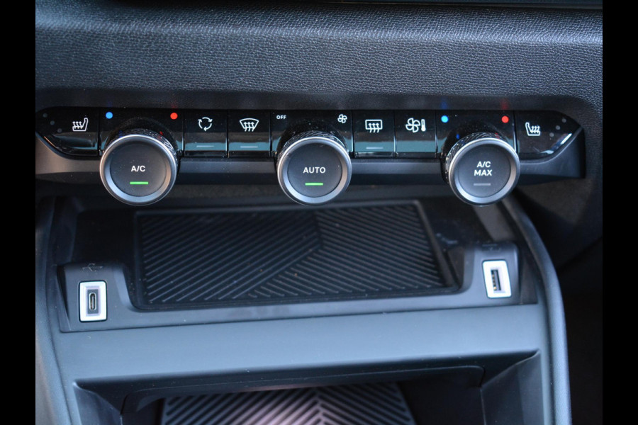 Citroën C4 1.2 Turbo 130pk Automaat Shine | Panoramadak | Hifi installatie |