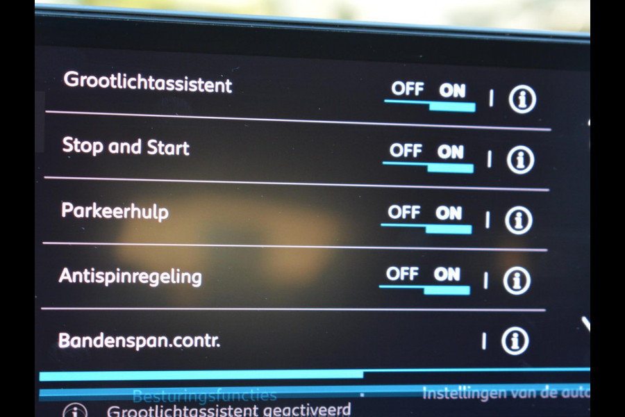 Citroën C4 1.2 Turbo 130pk Automaat Shine | Panoramadak | Hifi installatie |