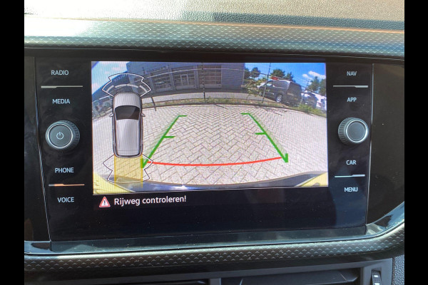 Volkswagen T-Cross 1.0 TSI 95pk Life Navigatie Apple Carplay/Android Auto Adaptive Cruise Control Camera Parkeersensoren Stoelverwarming Getinte ramen Climate Control