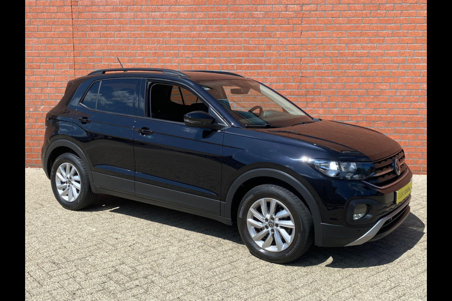 Volkswagen T-Cross 1.0 TSI 95pk Life Navigatie Apple Carplay/Android Auto Adaptive Cruise Control Camera Parkeersensoren Stoelverwarming Getinte ramen Climate Control