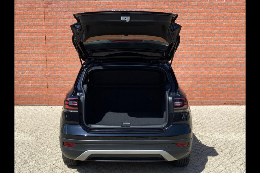 Volkswagen T-Cross 1.0 TSI 95pk Life Navigatie Apple Carplay/Android Auto Adaptive Cruise Control Camera Parkeersensoren Stoelverwarming Getinte ramen Climate Control