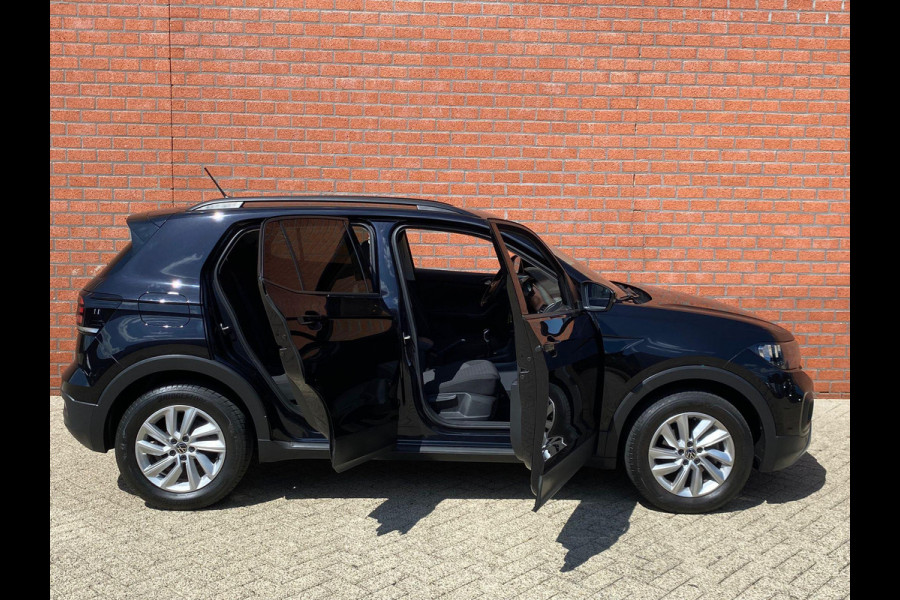Volkswagen T-Cross 1.0 TSI 95pk Life Navigatie Apple Carplay/Android Auto Adaptive Cruise Control Camera Parkeersensoren Stoelverwarming Getinte ramen Climate Control