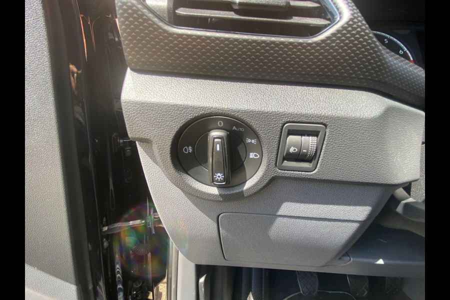 Volkswagen T-Cross 1.0 TSI 95pk Life Navigatie Apple Carplay/Android Auto Adaptive Cruise Control Camera Parkeersensoren Stoelverwarming Getinte ramen Climate Control