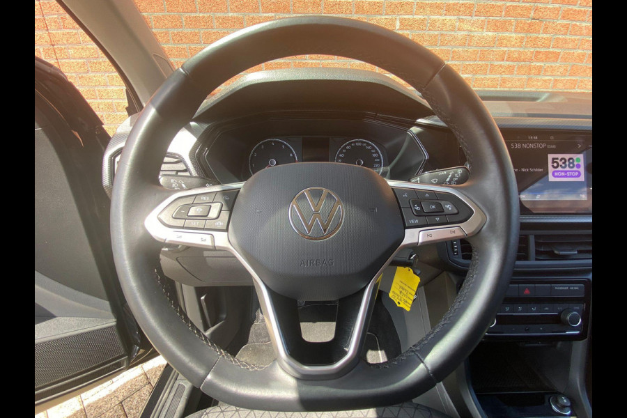 Volkswagen T-Cross 1.0 TSI 95pk Life Navigatie Apple Carplay/Android Auto Adaptive Cruise Control Camera Parkeersensoren Stoelverwarming Getinte ramen Climate Control