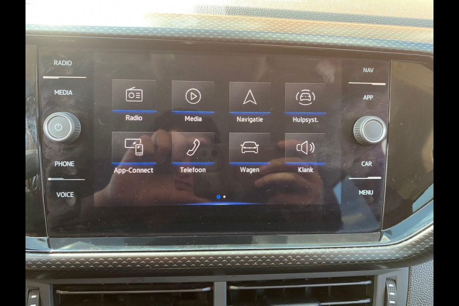Volkswagen T-Cross 1.0 TSI 95pk Life Navigatie Apple Carplay/Android Auto Adaptive Cruise Control Camera Parkeersensoren Stoelverwarming Getinte ramen Climate Control