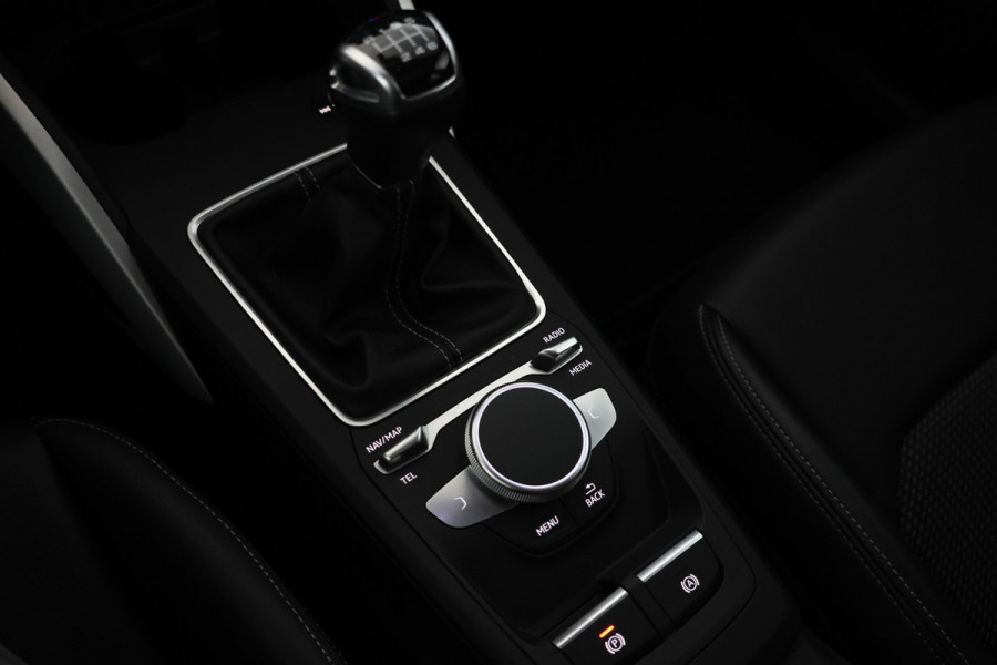 Audi Q2 35 TFSI S Edition Navigatie, Virtual, Rotor velg