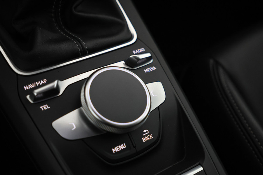 Audi Q2 35 TFSI S Edition Navigatie, Virtual, Rotor velg