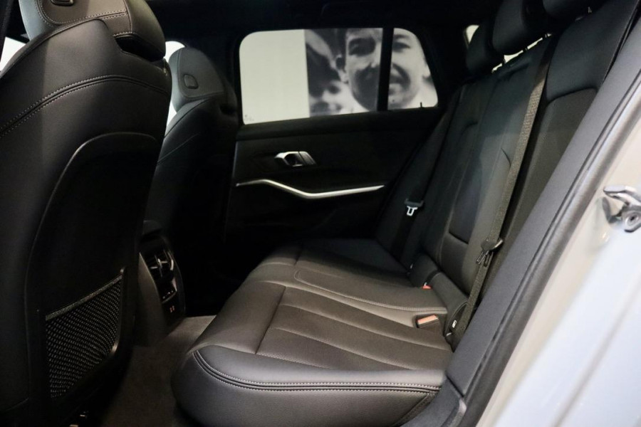BMW 3-serie 320e Touring M Sport|ACC|PANO|Hud|BMW GARANTIE!