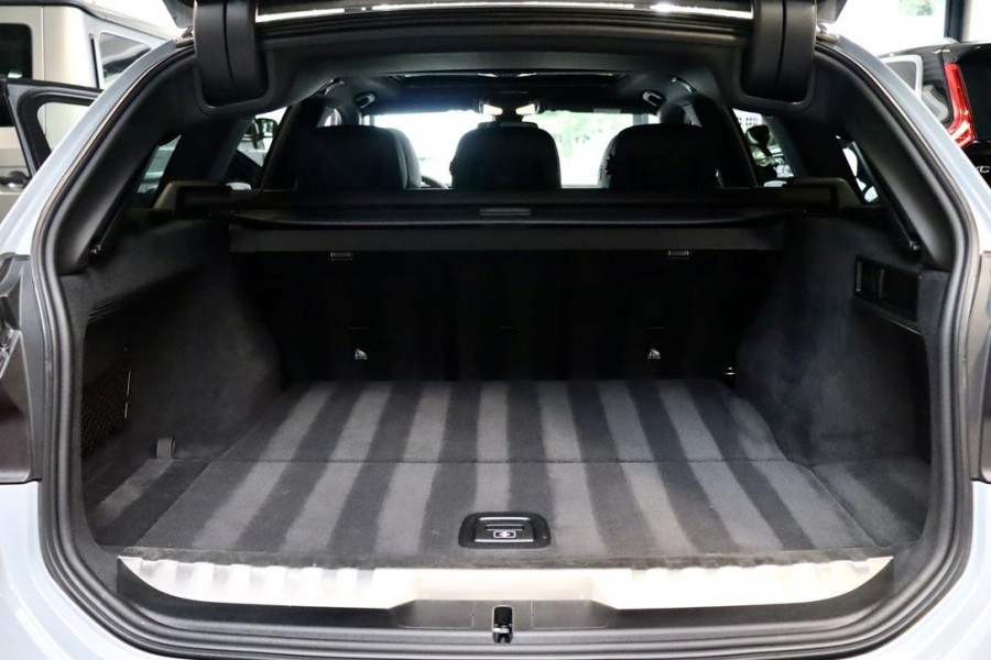 BMW 3-serie 320e Touring M Sport|ACC|PANO|Hud|BMW GARANTIE!