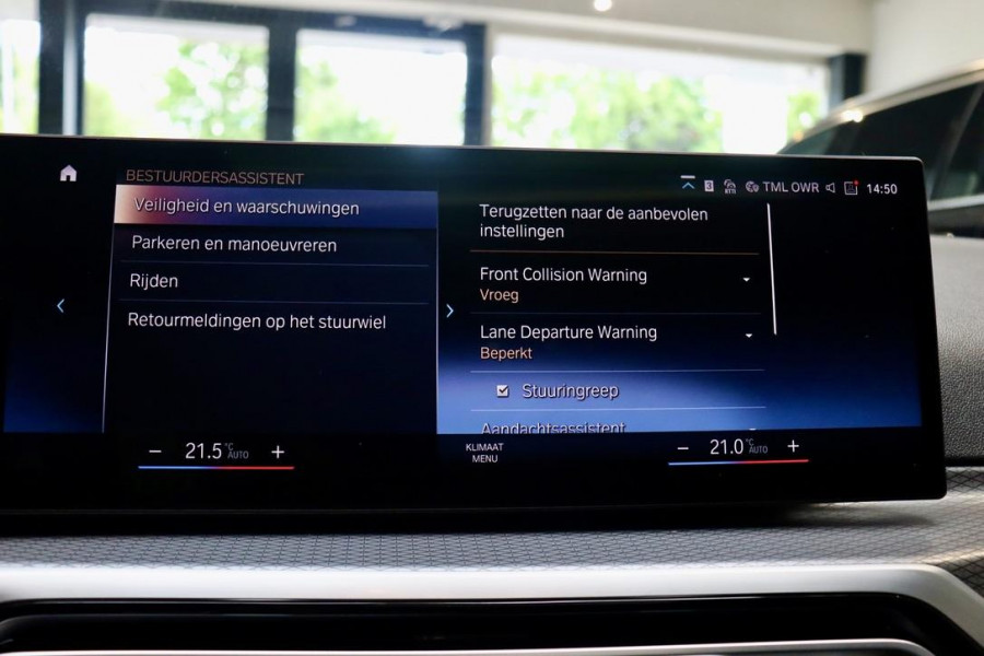 BMW 3-serie 320e Touring M Sport|ACC|PANO|Hud|BMW GARANTIE!