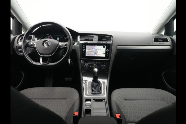 Volkswagen e-Golf E-DITION 136pk Navigatie Camera Acc Warmtepomp 68