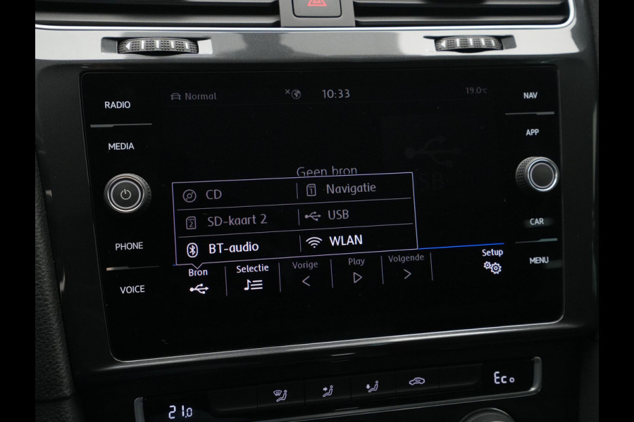 Volkswagen e-Golf E-DITION 136pk Navigatie Camera Acc Warmtepomp 68
