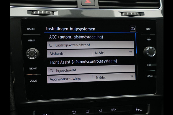 Volkswagen e-Golf E-DITION 136pk Navigatie Camera Acc Warmtepomp 68