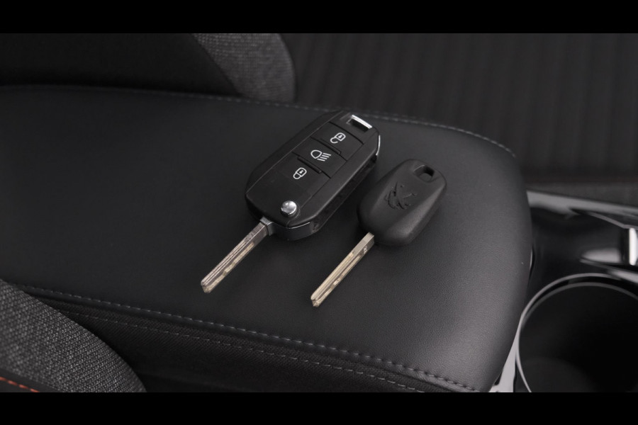 Peugeot 208 PureTech 100 EAT8 Active | Parkeersensoren | Navigatie | Apple CarPlay