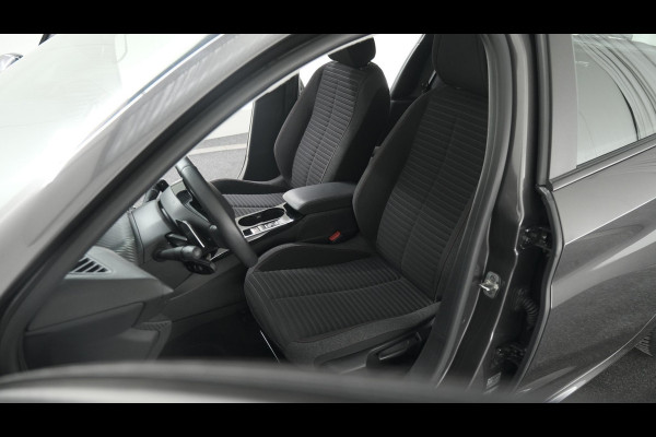 Peugeot 208 PureTech 100 EAT8 Active | Parkeersensoren | Navigatie | Apple CarPlay