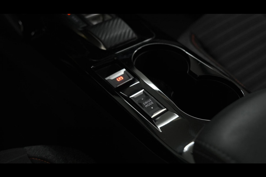 Peugeot 208 PureTech 100 EAT8 Active | Parkeersensoren | Navigatie | Apple CarPlay