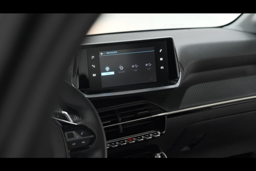 Peugeot 208 PureTech 100 EAT8 Active | Parkeersensoren | Navigatie | Apple CarPlay