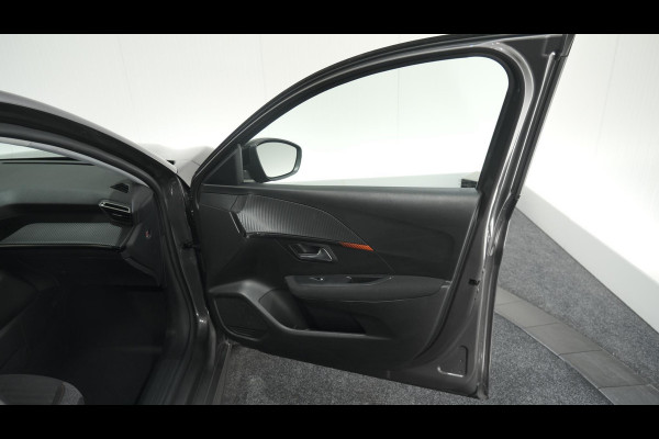 Peugeot 208 PureTech 100 EAT8 Active | Parkeersensoren | Navigatie | Apple CarPlay