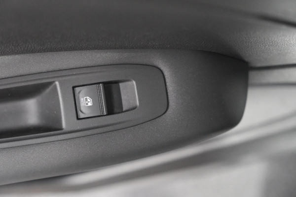 Renault Captur TCe 90 Evolution | Parkeersensoren | Navigatie | Allseason Banden | Apple Carplay