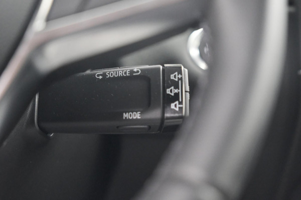 Renault Captur TCe 90 Evolution | Parkeersensoren | Navigatie | Allseason Banden | Apple Carplay