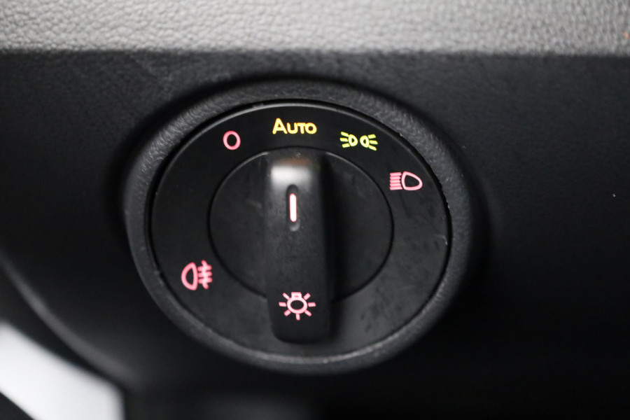 Volkswagen up! 1.0 65 pk | Verlengde garantie | Navigatie via App | Autom. airco | Cruise control | Parkeersensoren achter | Achteruitrijcamera |