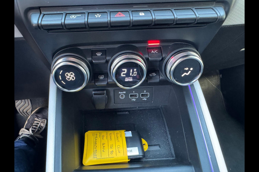 Renault Clio 1.0 TCe 90 Techno Navi / P-sensoren & camera / Clima