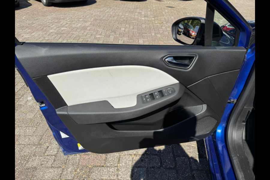 Renault Clio 1.0 TCe 90 Techno Navi / P-sensoren & camera / Clima