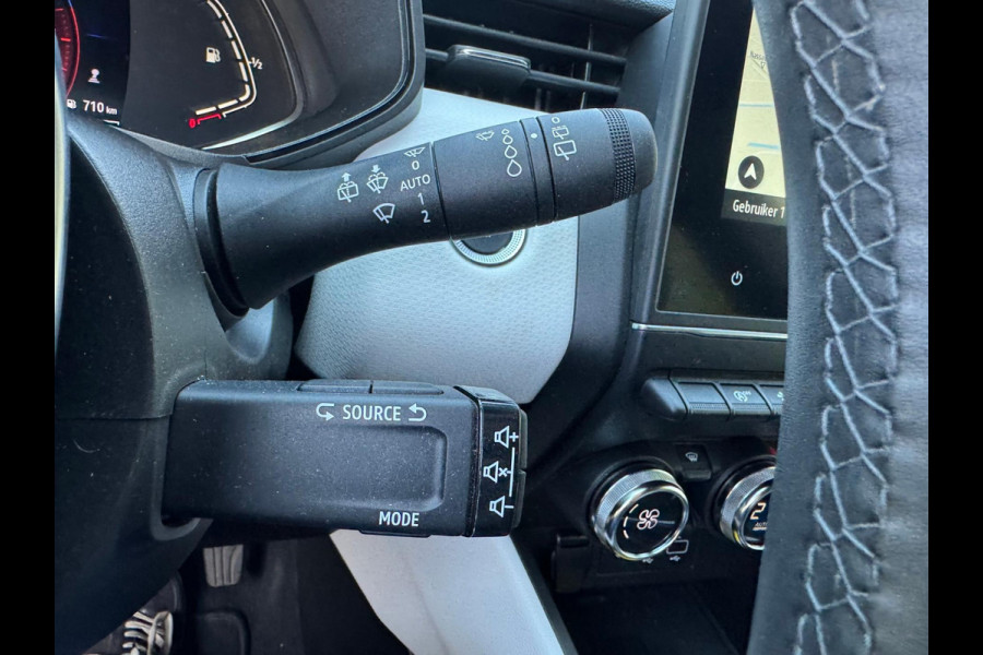 Renault Clio 1.0 TCe 90 Techno Navi / P-sensoren & camera / Clima