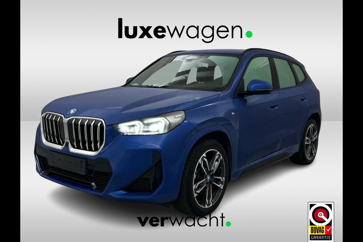BMW X1 xDrive25e M-Sport Pano ACC 360-cam HUD 19inch Leder BMW X1 xDrive25e M-Sport Pano ACC 360-cam HUD 19inch Leder