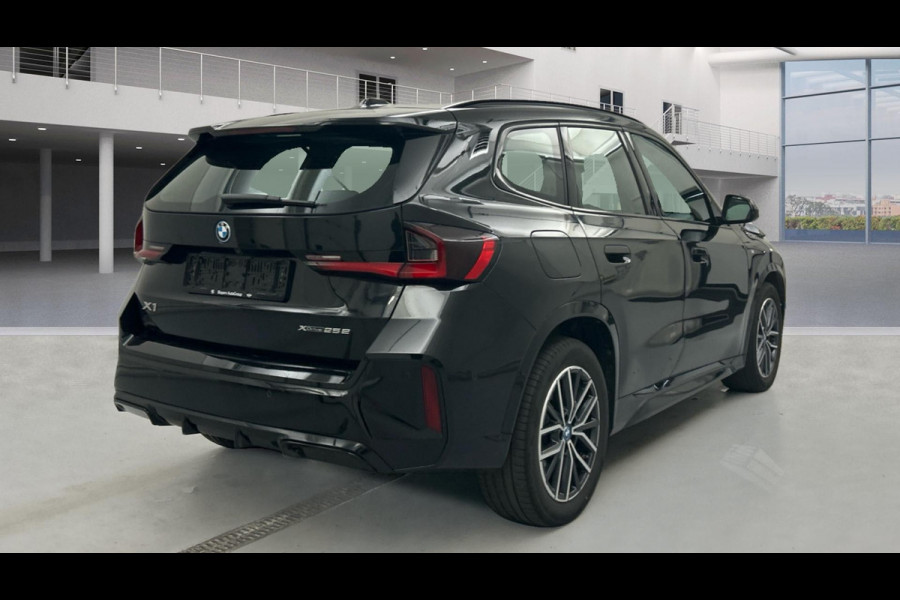 BMW X1 xDrive25e M-Sport Premium 18inch Camera ACC-voorbereiding