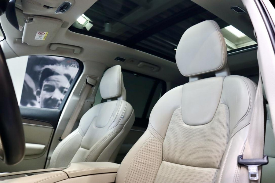 Volvo XC90 T8 AWD R Inscription Exclusive Massage|PANO|HUD