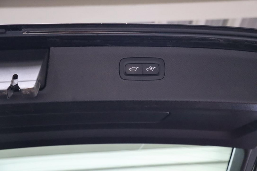 Volvo XC90 T8 AWD R Inscription Exclusive Massage|PANO|HUD